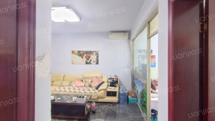 薛氏汽车大修厂家属院二手房实景图