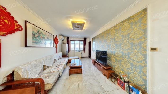 新塘组团佳成苑二手房实景图