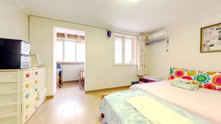 百合园二手房实景图