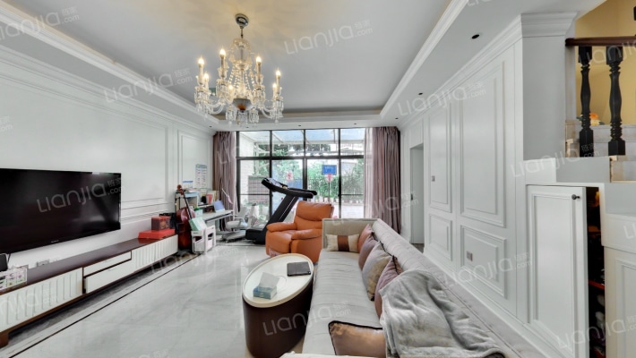 新天地别墅区二手房实景图