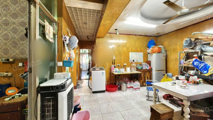 后街小区二手房实景图