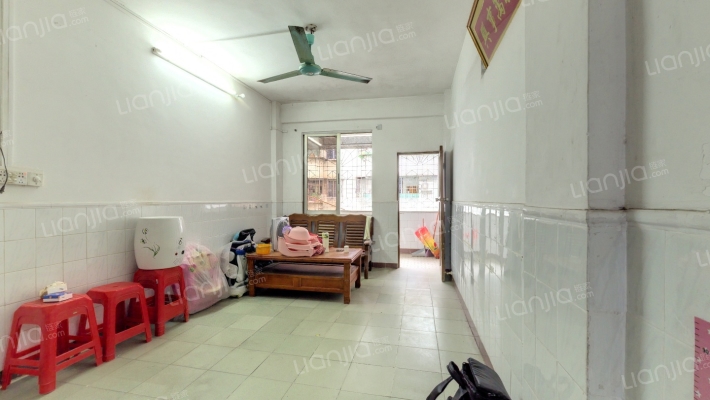 商业街二手房实景图