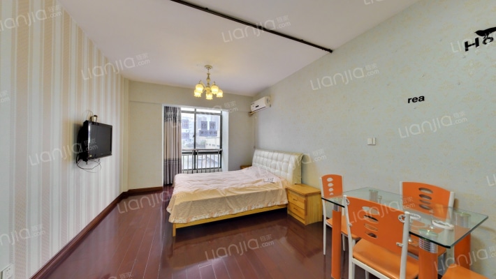 鹿鸣花苑二手房实景图