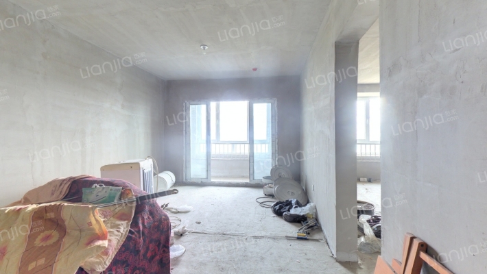 德信公园北侧 翡翠滨江 南向两居室-客厅