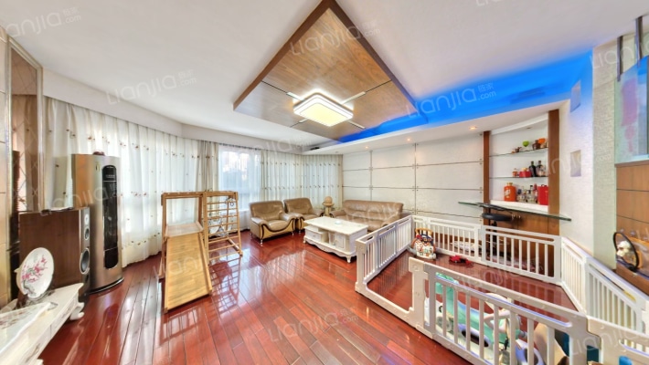 御锦城二手房实景图