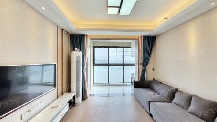 钰龙旭辉半岛二手房实景图