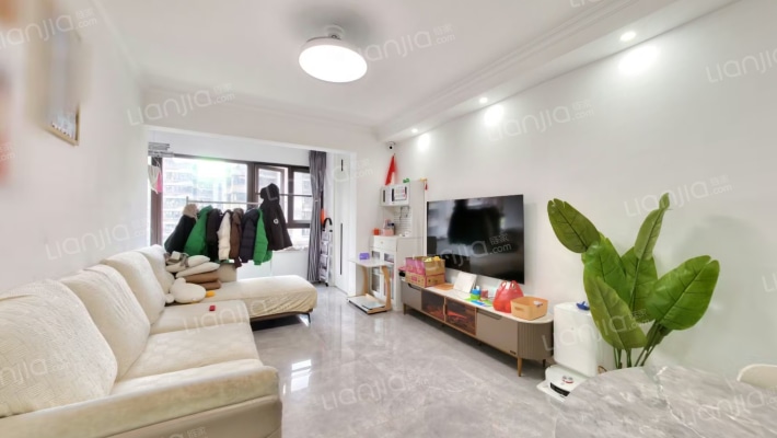 旭辉翡翠江来二手房实景图