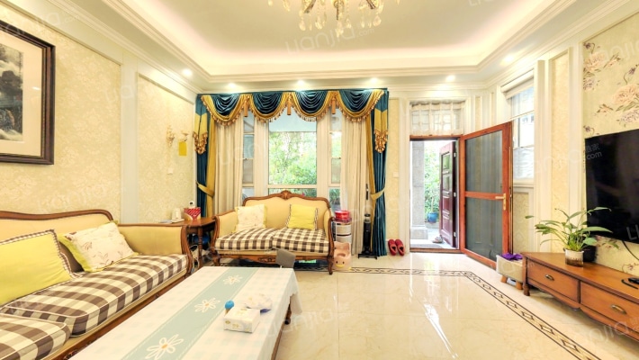 英伦半岛二手房实景图