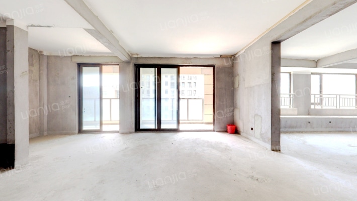 蓝高中心二手房实景图