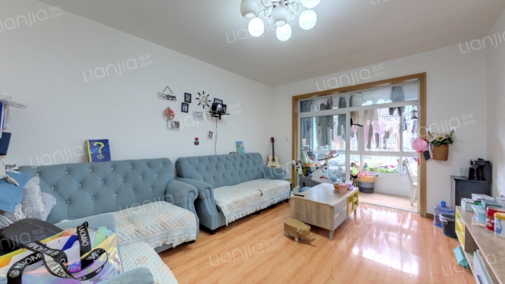 怡警花园二手房实景图