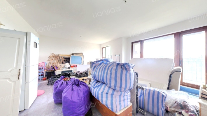 高铁新干线 3室1厅 南 北-客厅