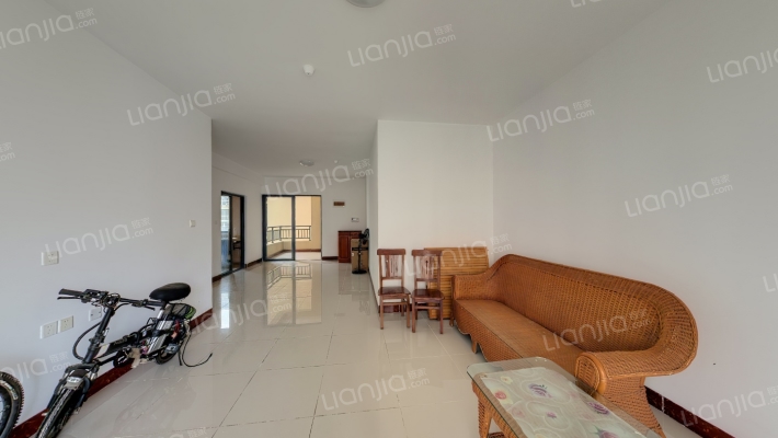 美舍嘉苑南区二手房实景图