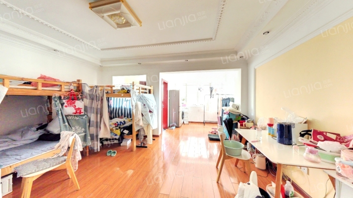 靖国新村42号二手房实景图