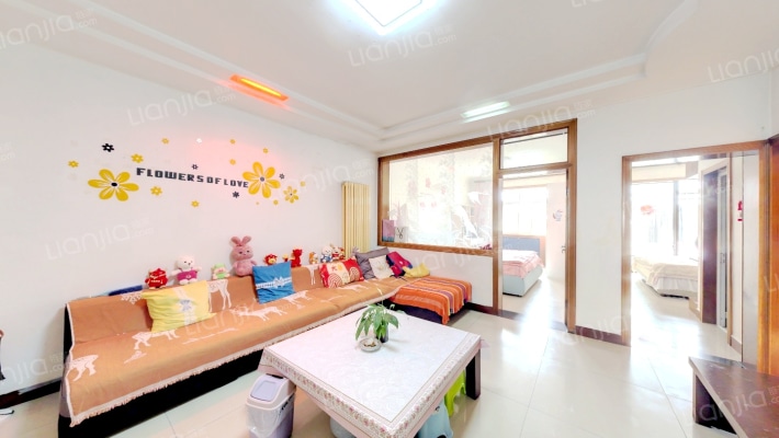 名格小区二手房实景图