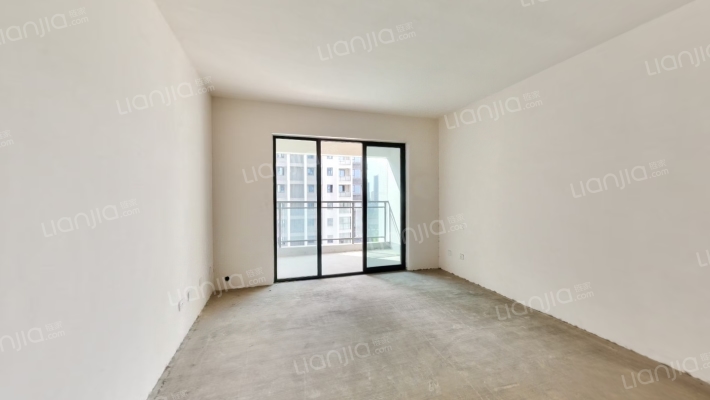 万和嘉苑二手房实景图