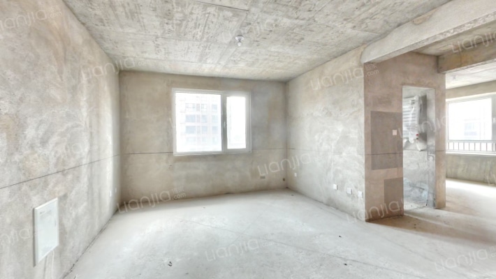 四季翡翠二手房实景图