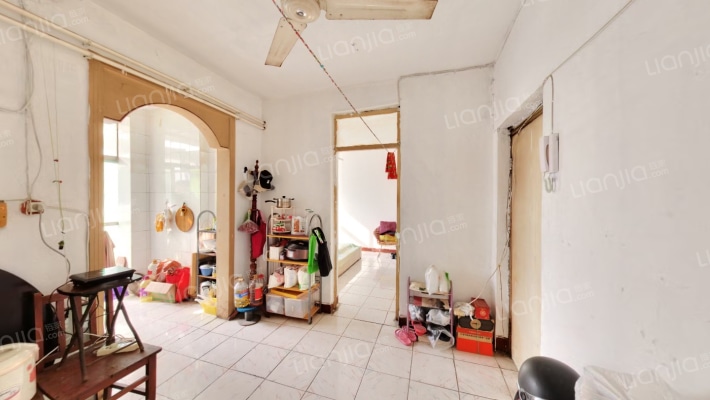 中国烟草烟厂宿舍二手房实景图