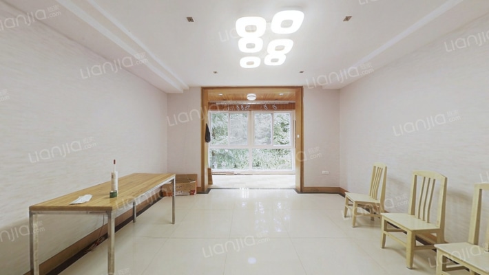 曦阳山庄二手房实景图