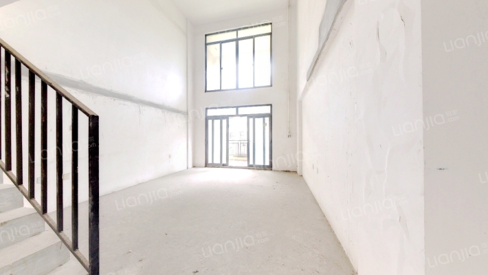 衡泰锦苑二手房实景图