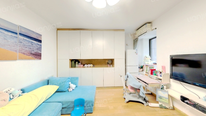 合作经济广场二手房实景图