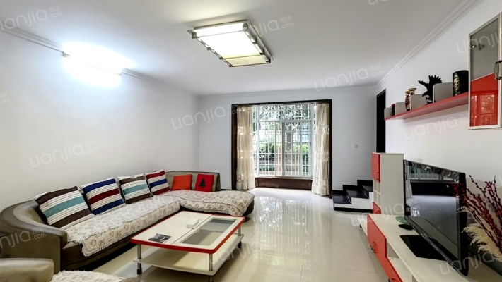 城管局南湖小区二手房实景图