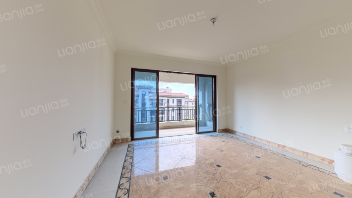 贵安1号翡翠湾二手房实景图