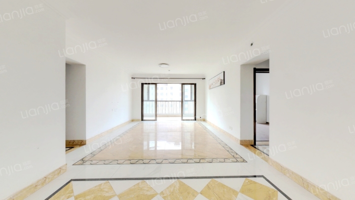 爱丁堡4号院二手房实景图