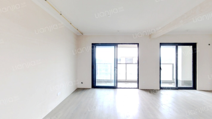 湖成大境二手房实景图