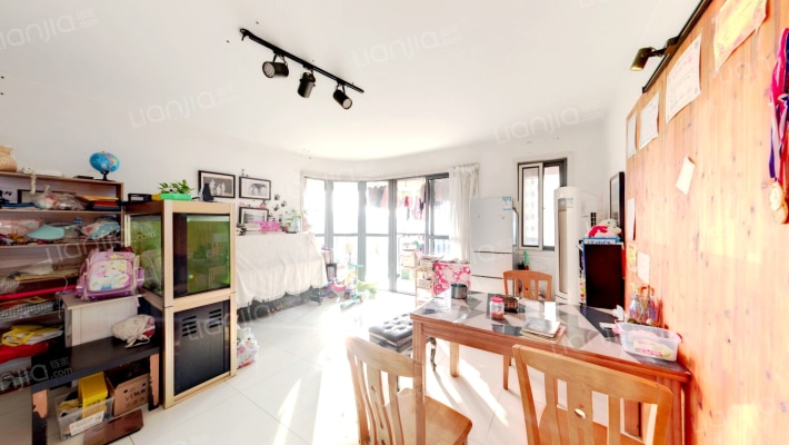 碧湖蓝庭二手房实景图