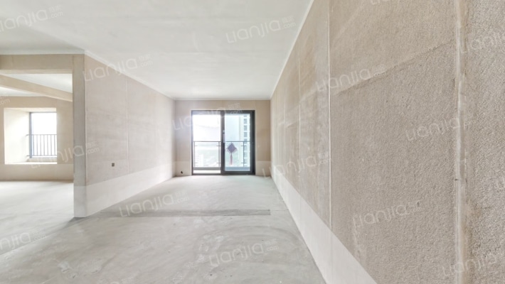 湖北交投长江国际绿创中心二手房实景图