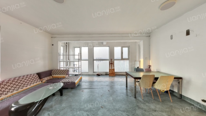 科尔世纪外滩二手房实景图