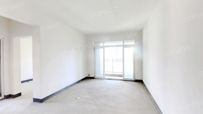 恒大绿岛新城B区二手房实景图