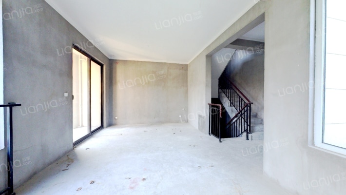 湖畔樾山二手房实景图