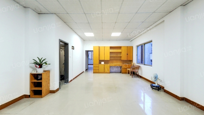 湖东路151号卫生厅单位宿舍二手房实景图