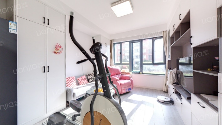 恒陇丽晶公寓二手房实景图