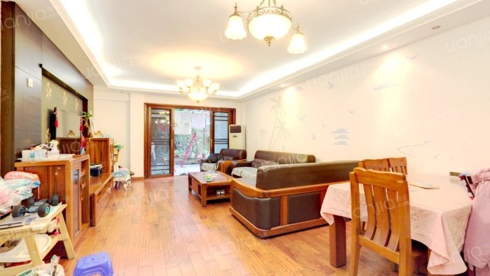 万科魅力之城四期二手房实景图