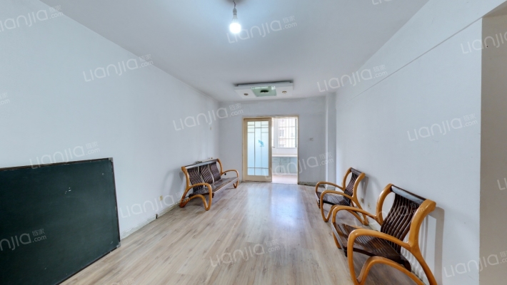 颐和花园小区二手房实景图