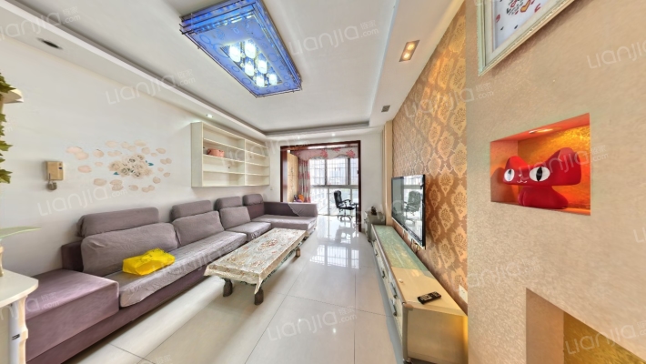 世嘉丽晶三期二手房实景图