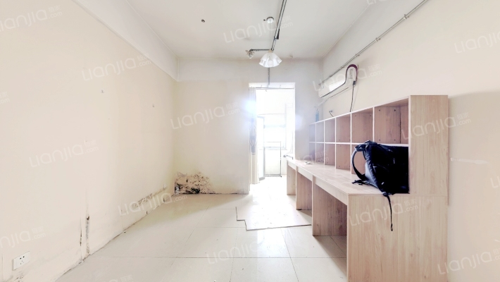 中原保险大厦二手房实景图