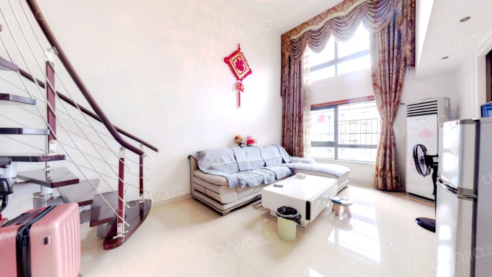 海陆世贸寓所二手房实景图