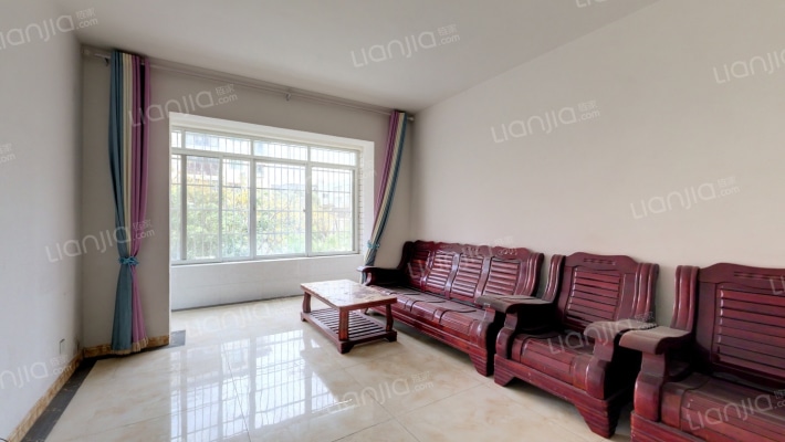 银露小区二手房实景图