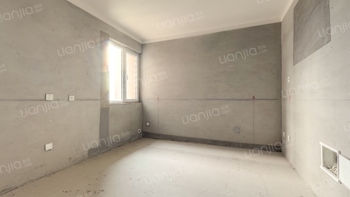 华瑞紫荆东园二手房实景图