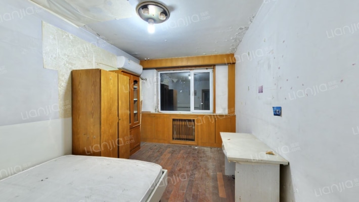 育新花园二手房实景图