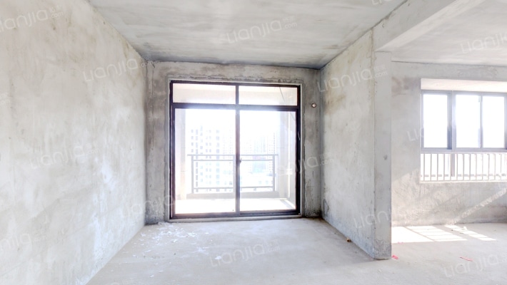 逸龙湾二手房实景图