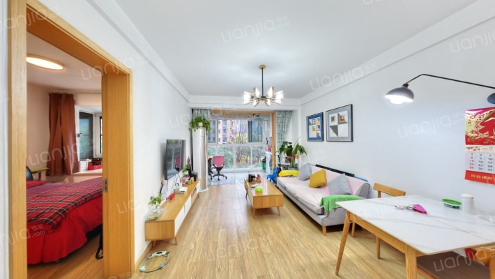 美新玫瑰庄园4期二手房实景图