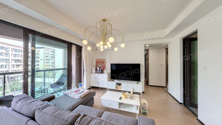 越秀悦映湖山悦风二手房实景图