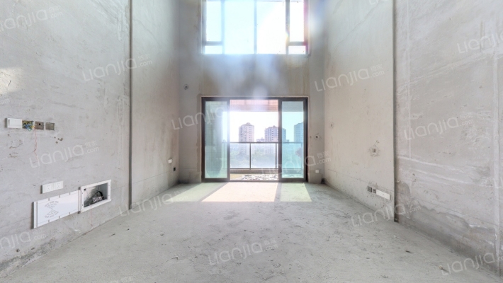 荣融雍泽公馆二手房实景图