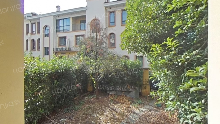 深蓝艺墅二手房实景图