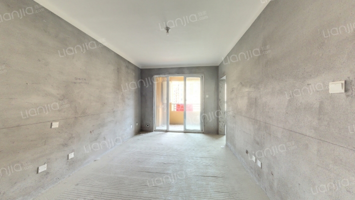 四里栖霞苑D区二手房实景图