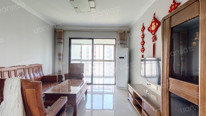 海南绿地城逸园二手房实景图